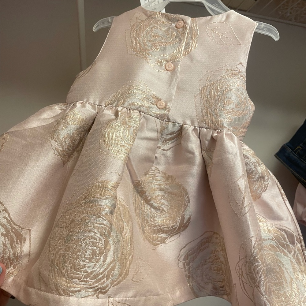 Dress - Picture 4 of 5